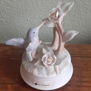 Otagiri Japan "Love is a Many Splendored Thing" Hummingbird & Flowers Music Box